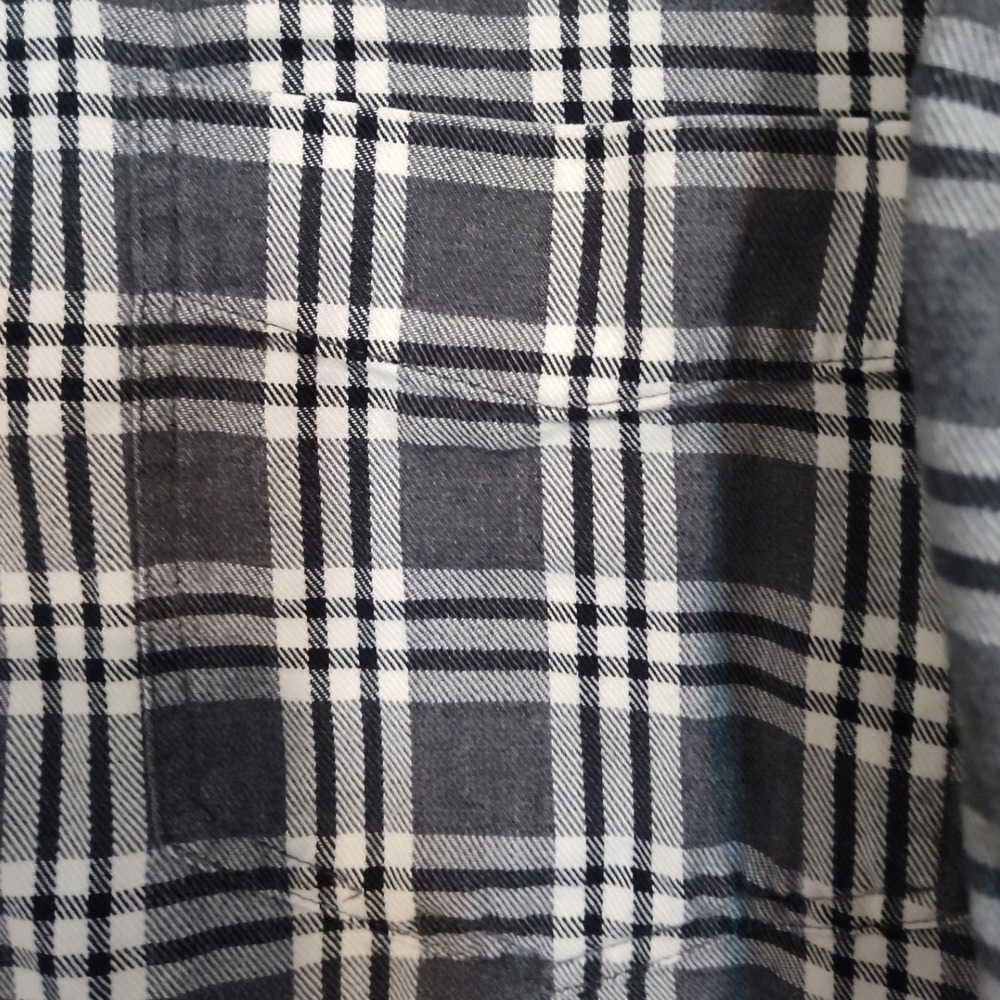 J.Crew Oarsman Mens XL BlackWhite Plaid Flannel ButtonDown Shirt Cotton Long Slv - Picture 5 of 5